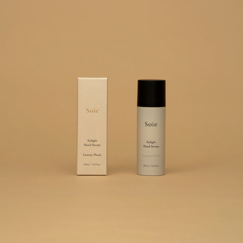 Soie（ソワ）Enlight Hand Serum LUXURY FLORAL ― 手のためだけに作られた美容液（ハンドセラム）30mL。手の美容ブランド Soie の商品写真（1枚目） | Soie (Sowa) Enlight Hand Serum LUXURY FLORAL: a beauty serum made only for the hands (hand serum), 30 mL. Product photo from the hand beauty brand Soie